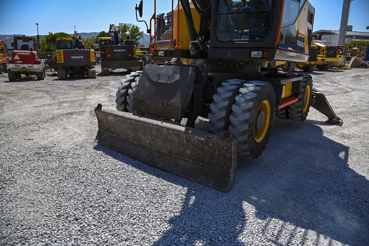 Колёсный погрузчик VOLVO EWR150E: фото 22 Колёсный погрузчик VOLVO EWR150E: фото 22