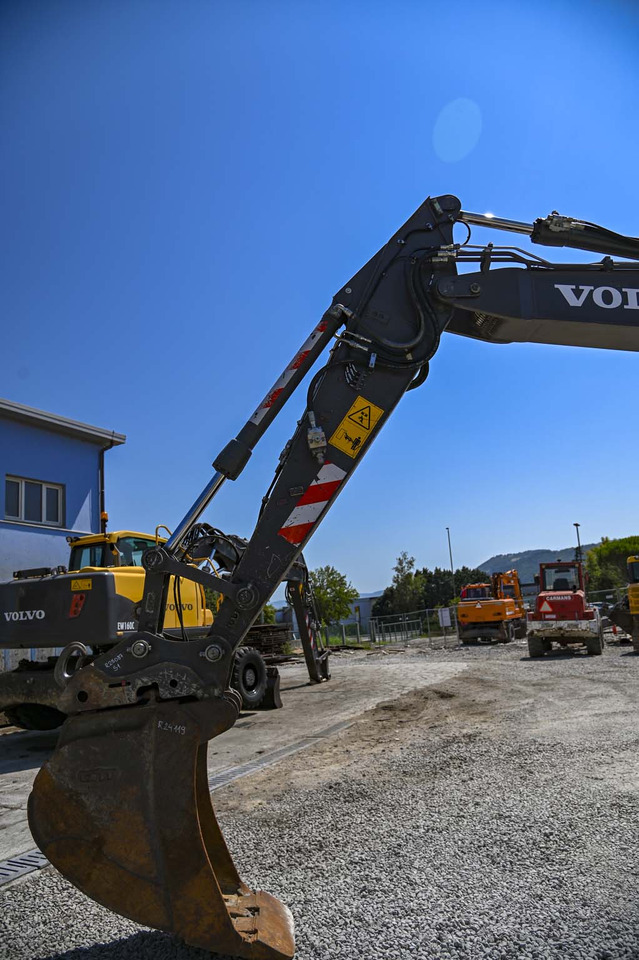 Колёсный погрузчик VOLVO EWR150E: фото 20 Колёсный погрузчик VOLVO EWR150E: фото 20