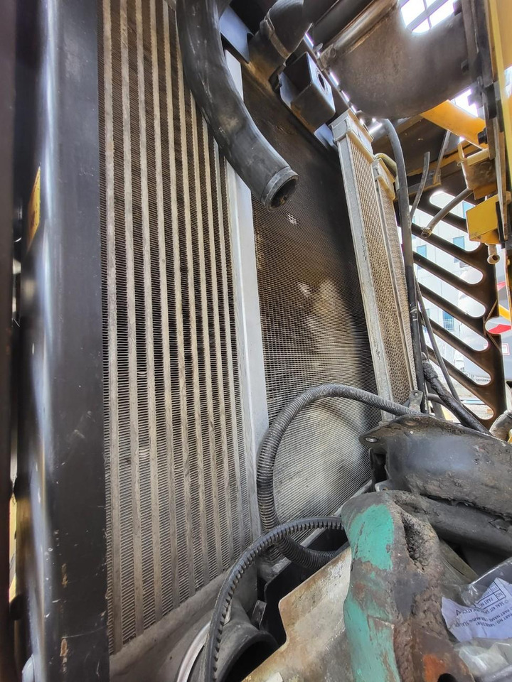 Volvo radiator - Радиатор для Погрузчиков: фото 2 Volvo radiator - Радиатор для Погрузчиков: фото 2