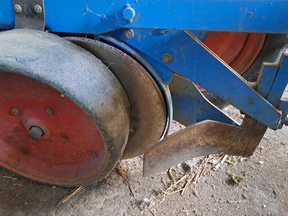 Monosem Pneumatisches Maissägerät 4-Reihig - Сеялка точного высева: фото 5 Monosem Pneumatisches Maissägerät 4-Reihig - Сеялка точного высева: фото 5