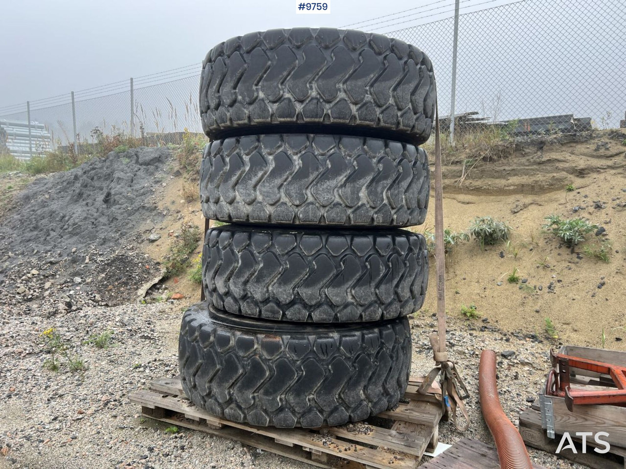 4x 20.5R25 tires on rims - Колесо для Строительной техники: фото 1 4x 20.5R25 tires on rims - Колесо для Строительной техники: фото 1