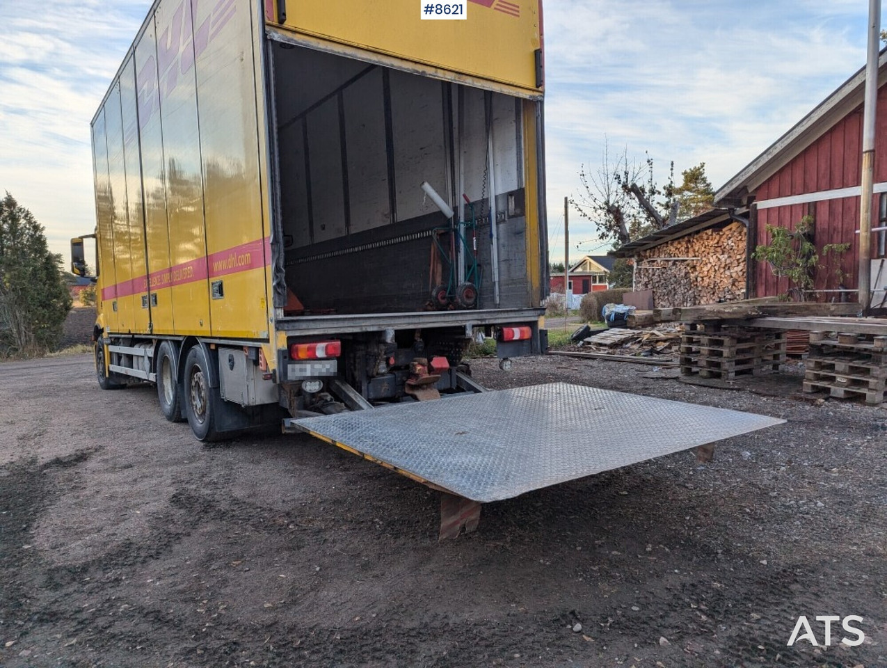 Box Truck Mercedes Benz 6X2 - Грузовик с закрытым кузовом: фото 3 Box Truck Mercedes Benz 6X2 - Грузовик с закрытым кузовом: фото 3