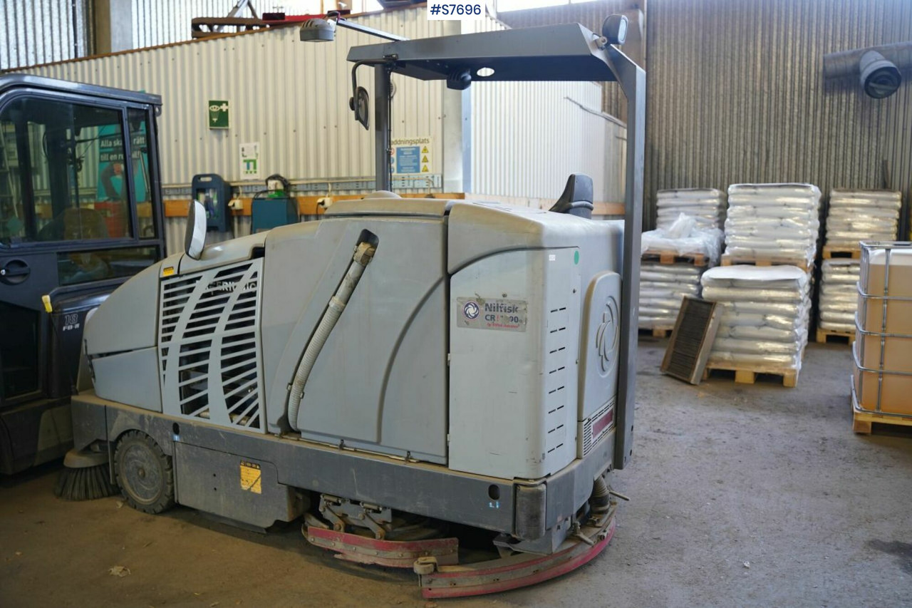 Cleaning machine Nilfisk CR1200 rep.object - Подметально-уборочная машина: фото 2 Cleaning machine Nilfisk CR1200 rep.object - Подметально-уборочная машина: фото 2