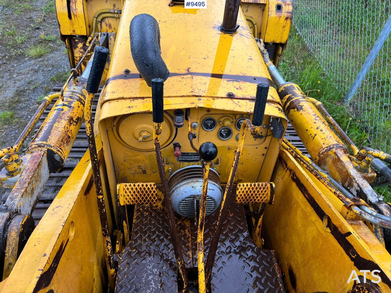 Crawler dozer INTERNATIONAL L125 - Бульдозер: фото 5 Crawler dozer INTERNATIONAL L125 - Бульдозер: фото 5