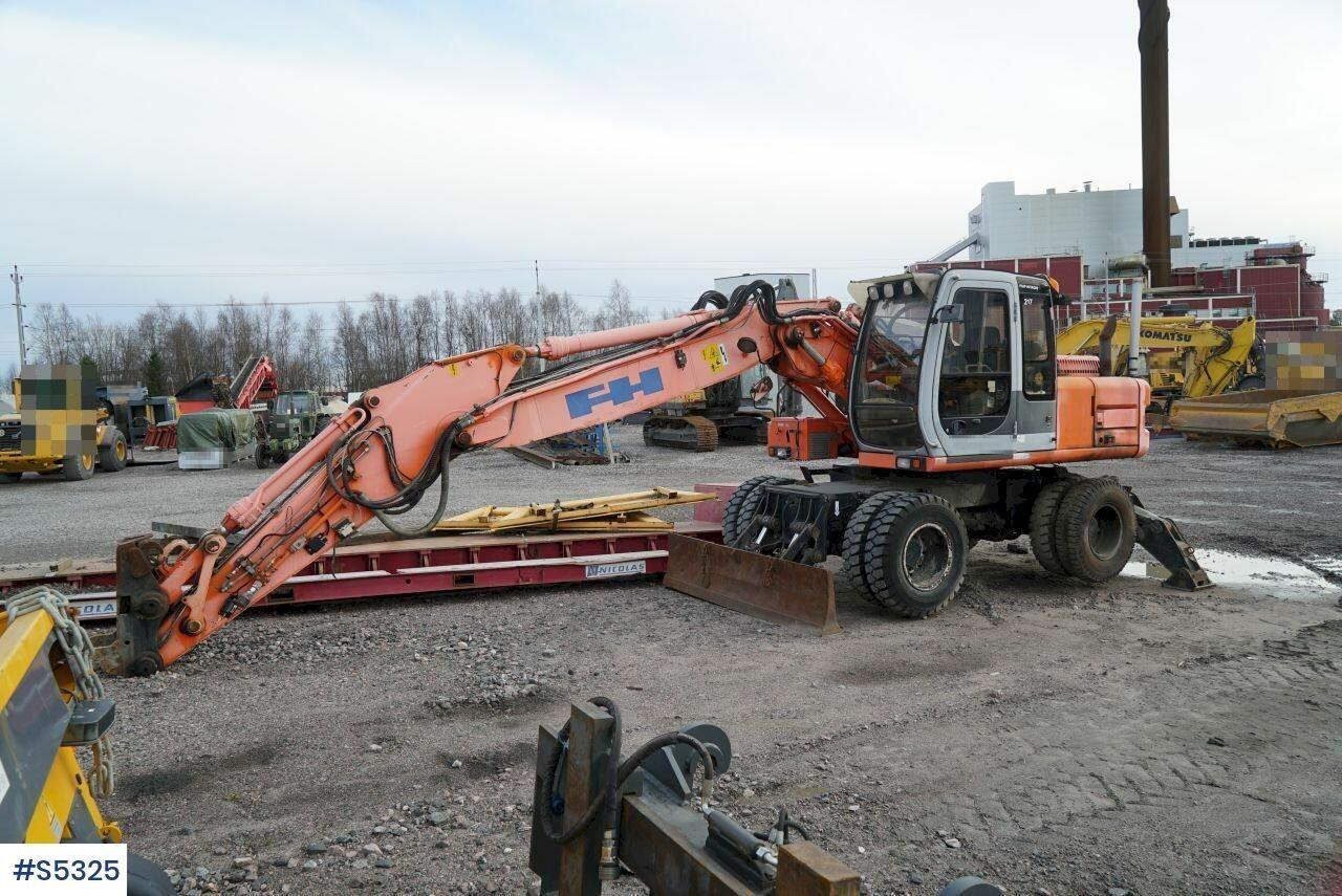 EXCAVATOR Hitachi  EX165W with tools - Экскаватор: фото 2 EXCAVATOR Hitachi  EX165W with tools - Экскаватор: фото 2