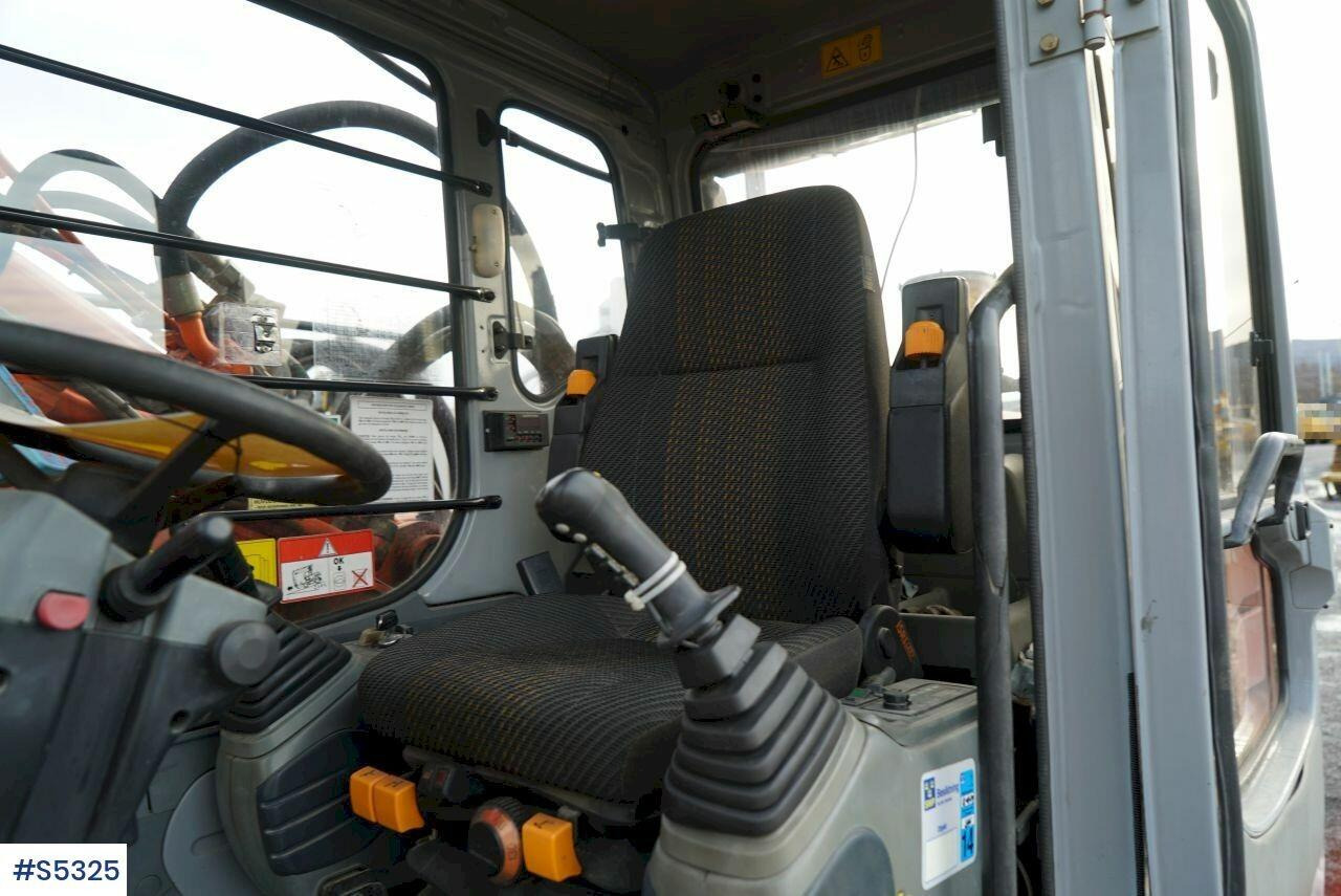 EXCAVATOR Hitachi  EX165W with tools - Экскаватор: фото 5 EXCAVATOR Hitachi  EX165W with tools - Экскаватор: фото 5