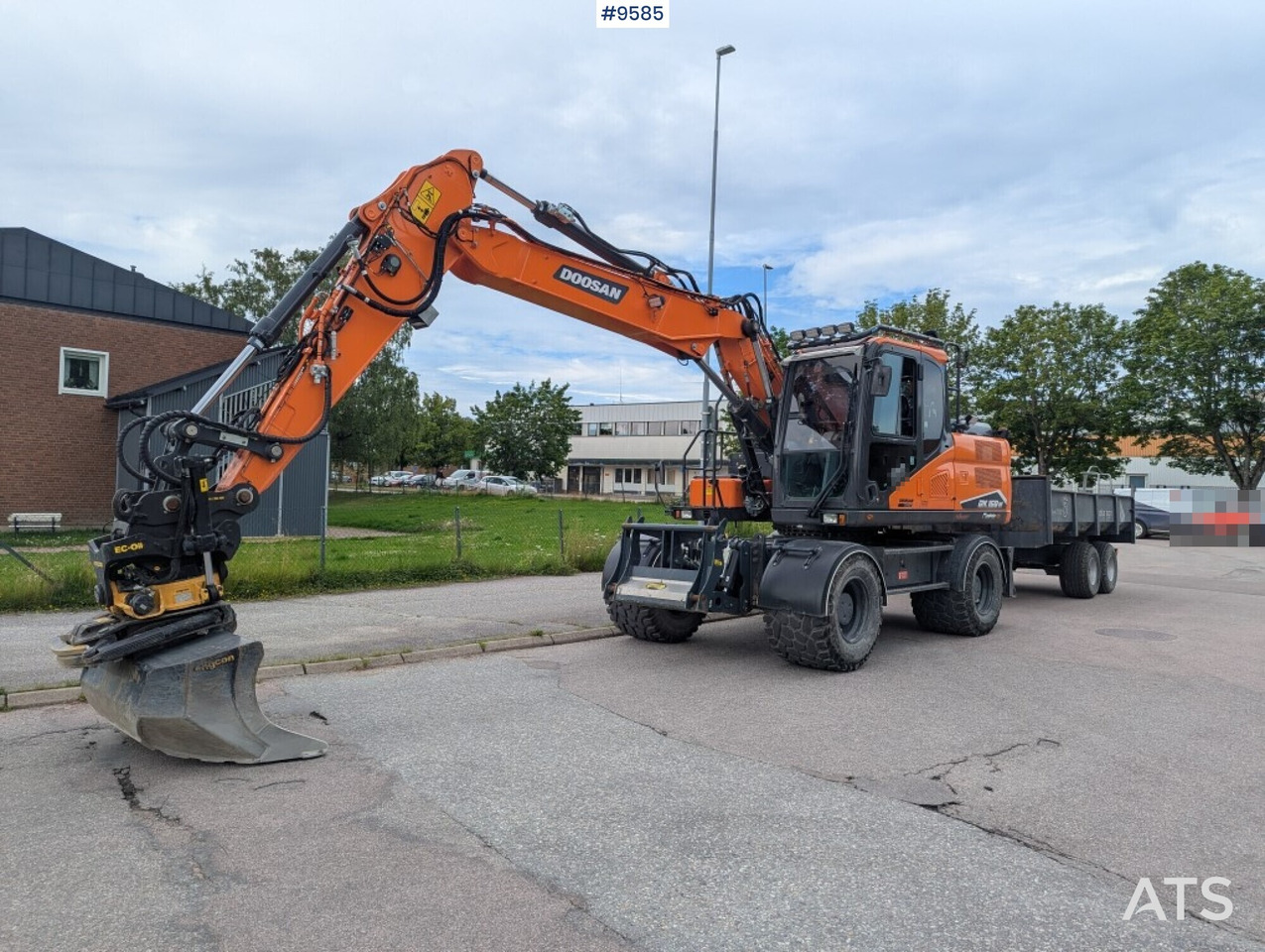 Excavator Doosan DX160W-7 with tipper (SEE VIDEO) - Колёсный экскаватор: фото 1 Excavator Doosan DX160W-7 with tipper (SEE VIDEO) - Колёсный экскаватор: фото 1