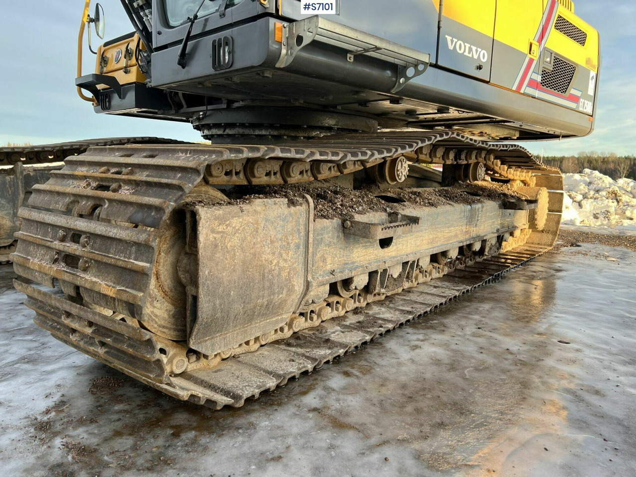 Excavator Volvo EC250DL - Гусеничный экскаватор: фото 5 Excavator Volvo EC250DL - Гусеничный экскаватор: фото 5