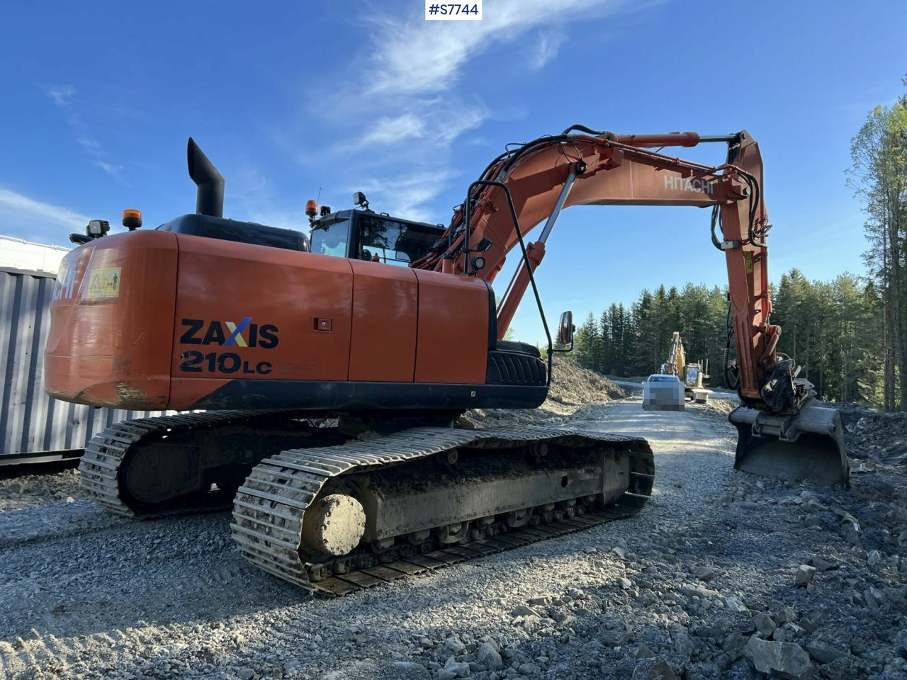Hitachi ZX 210 LC-5B with rotortilt and gears SEE VIDEO - Гусеничный экскаватор: фото 3 Hitachi ZX 210 LC-5B with rotortilt and gears SEE VIDEO - Гусеничный экскаватор: фото 3