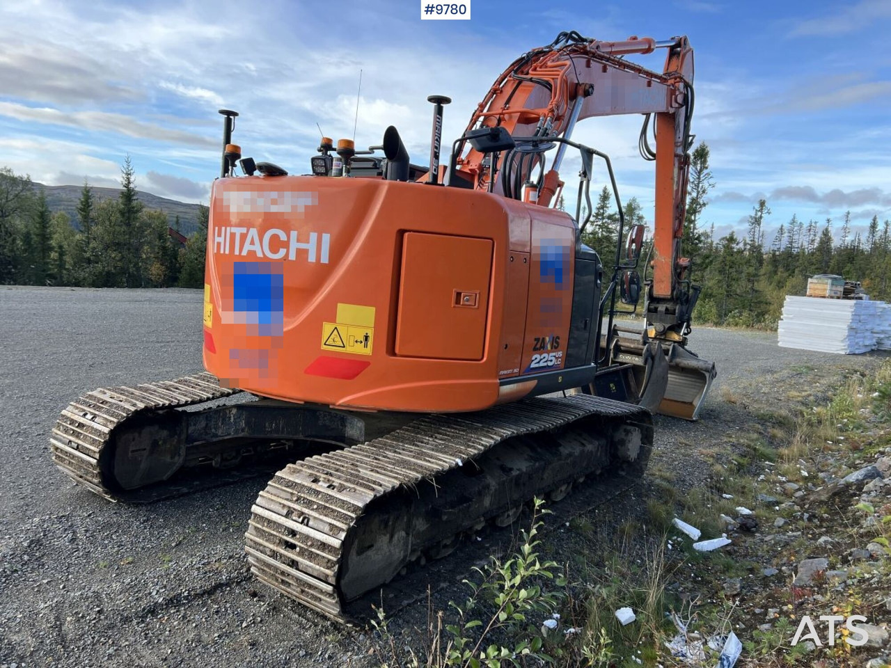 Hitachi ZX 225 US LC-L with excavation system and attachments - Гусеничный экскаватор: фото 4 Hitachi ZX 225 US LC-L with excavation system and attachments - Гусеничный экскаватор: фото 4