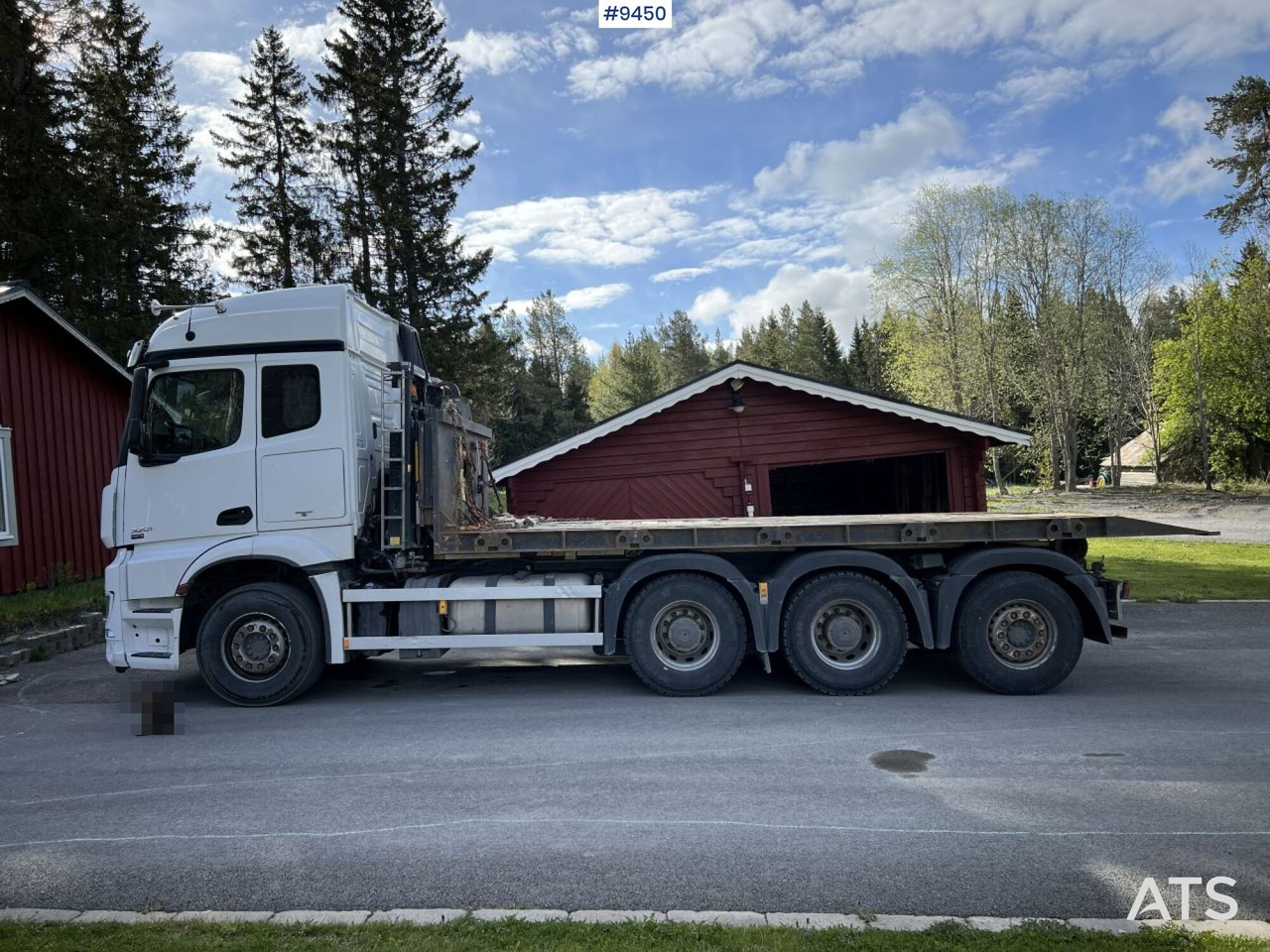 Mercedes Benz Arocs 3251 Tridem Hooklift, flatbed and concrete rotator - Крюковой мультилифт: фото 3 Mercedes Benz Arocs 3251 Tridem Hooklift, flatbed and concrete rotator - Крюковой мультилифт: фото 3