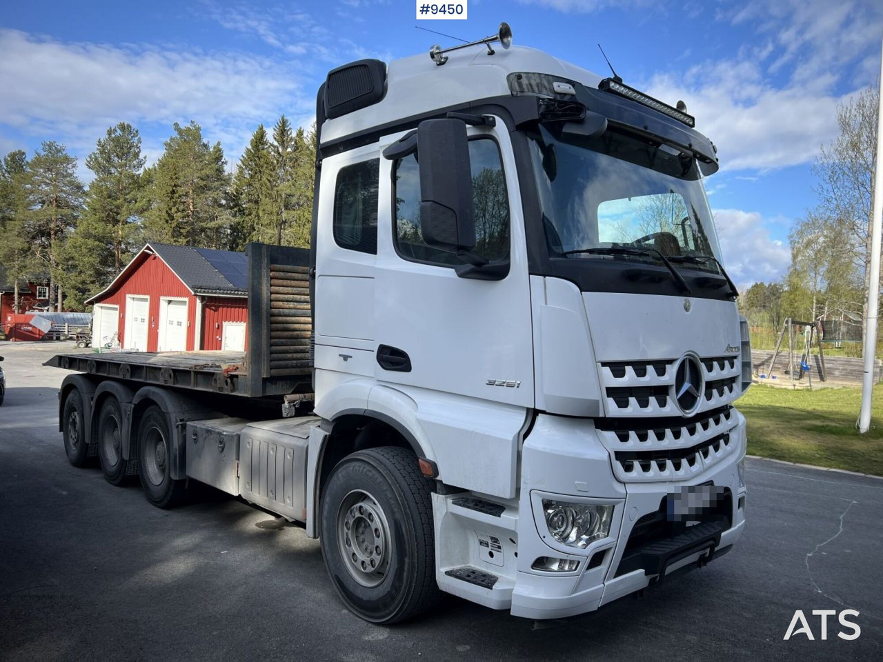 Mercedes Benz Arocs 3251 Tridem Hooklift, flatbed and concrete rotator - Крюковой мультилифт: фото 2 Mercedes Benz Arocs 3251 Tridem Hooklift, flatbed and concrete rotator - Крюковой мультилифт: фото 2