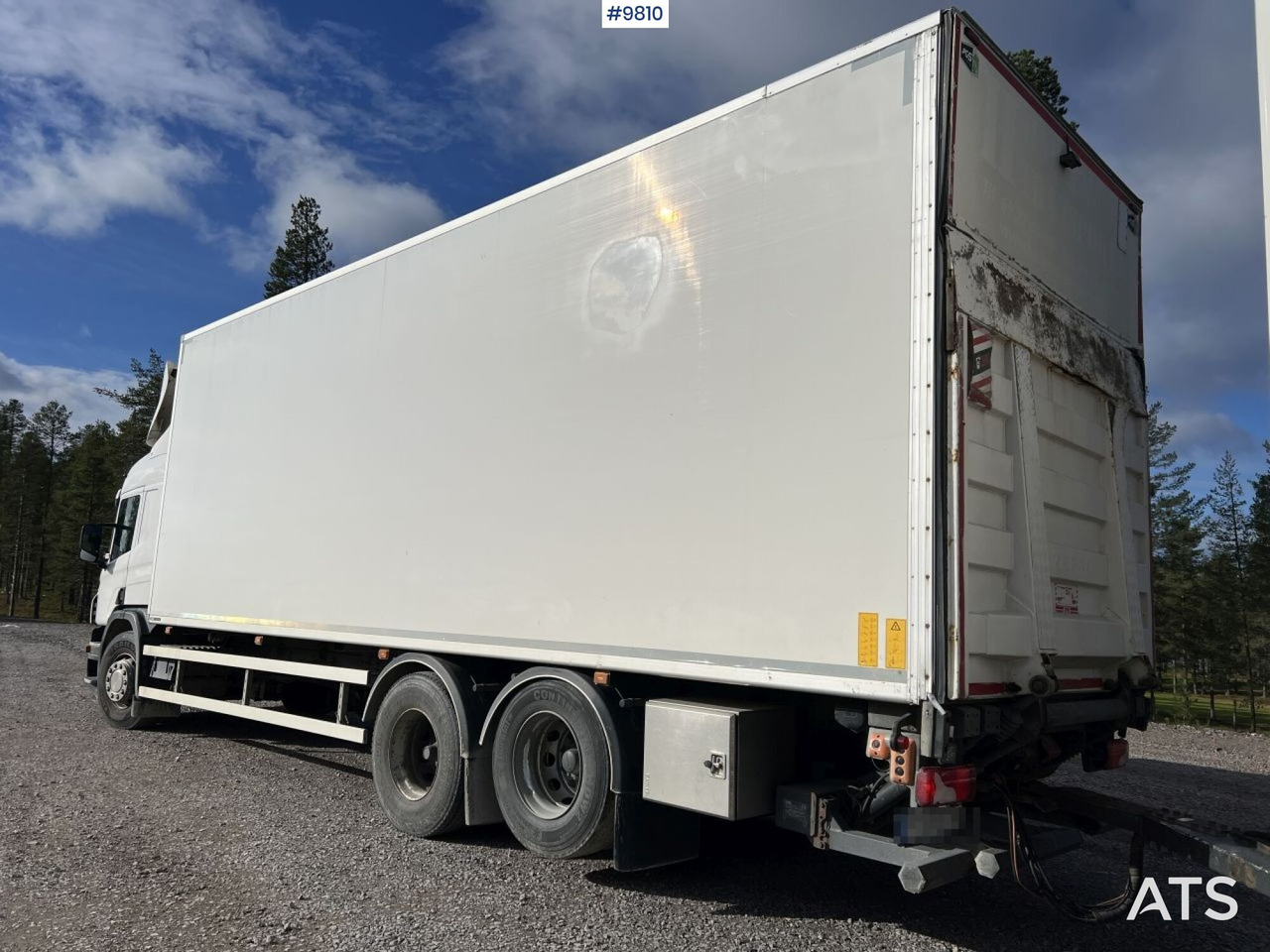 Scania P400 Box truck with tail lift - Грузовик с закрытым кузовом: фото 4 Scania P400 Box truck with tail lift - Грузовик с закрытым кузовом: фото 4