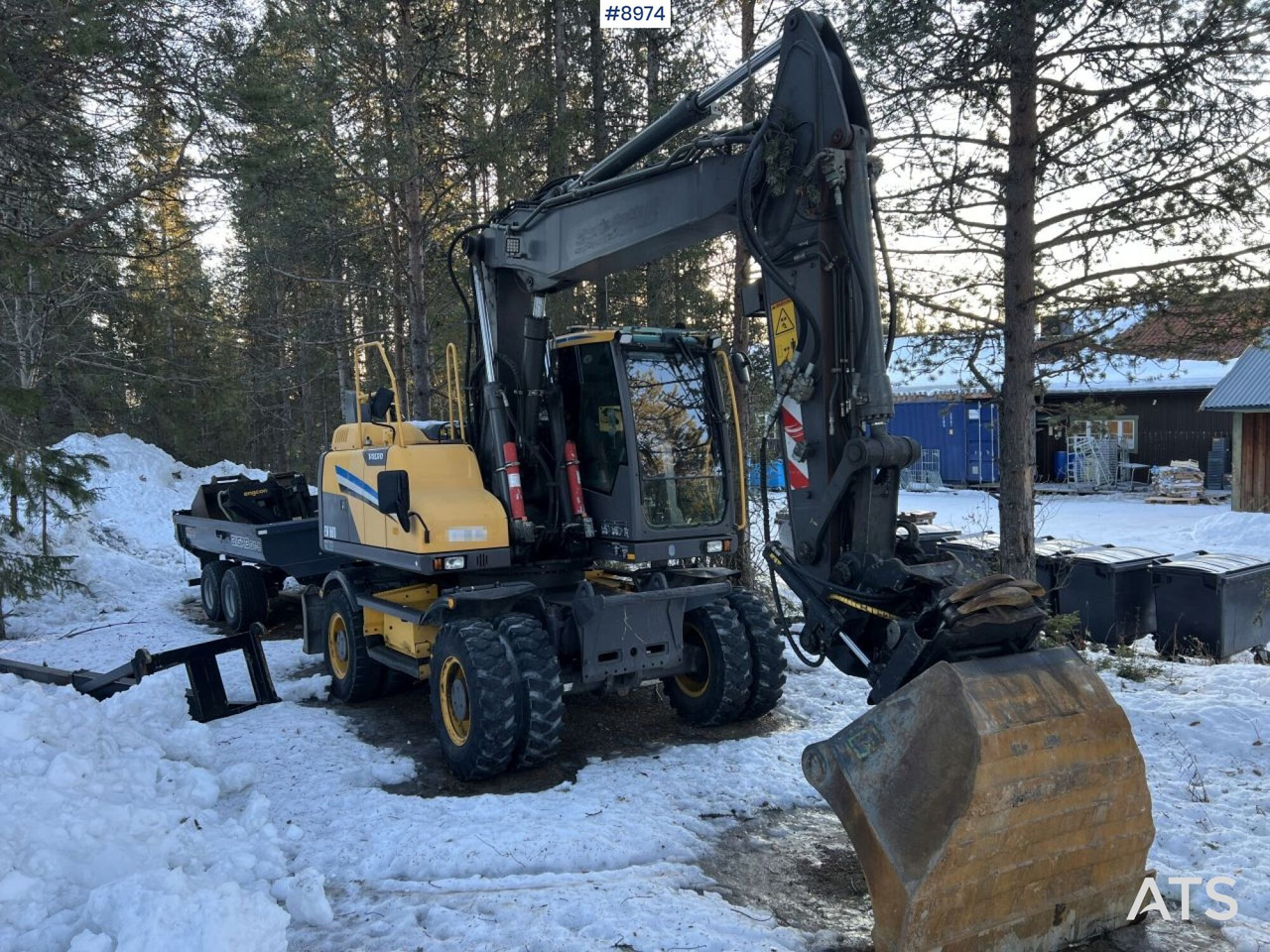 Volvo EW 160 D with Digging System, Tipper and Attachments - Колёсный экскаватор: фото 1 Volvo EW 160 D with Digging System, Tipper and Attachments - Колёсный экскаватор: фото 1