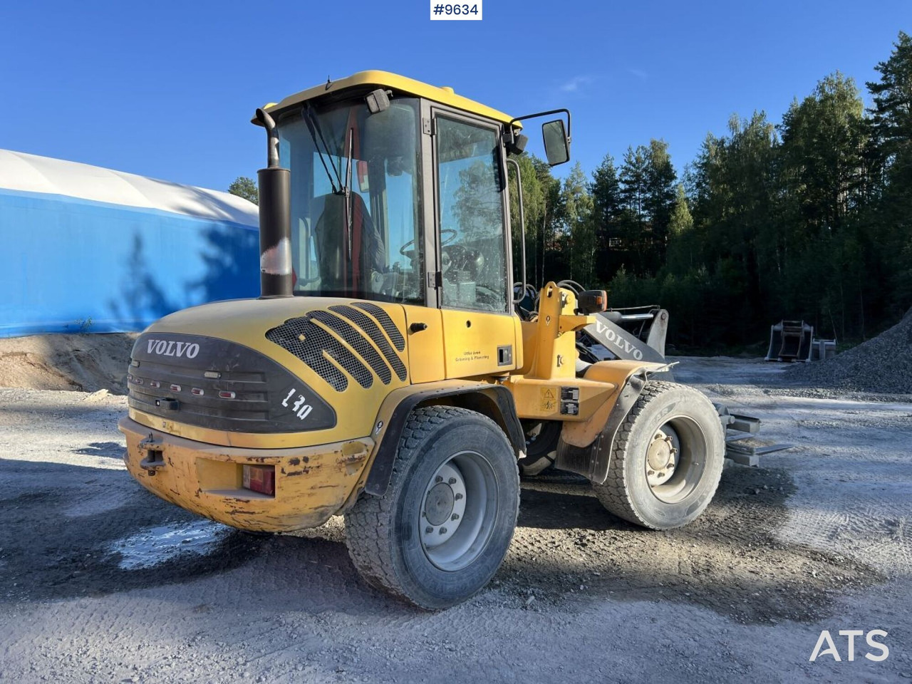 Volvo L30Z Wheel loader with multiple attachments - Колёсный погрузчик: фото 3 Volvo L30Z Wheel loader with multiple attachments - Колёсный погрузчик: фото 3