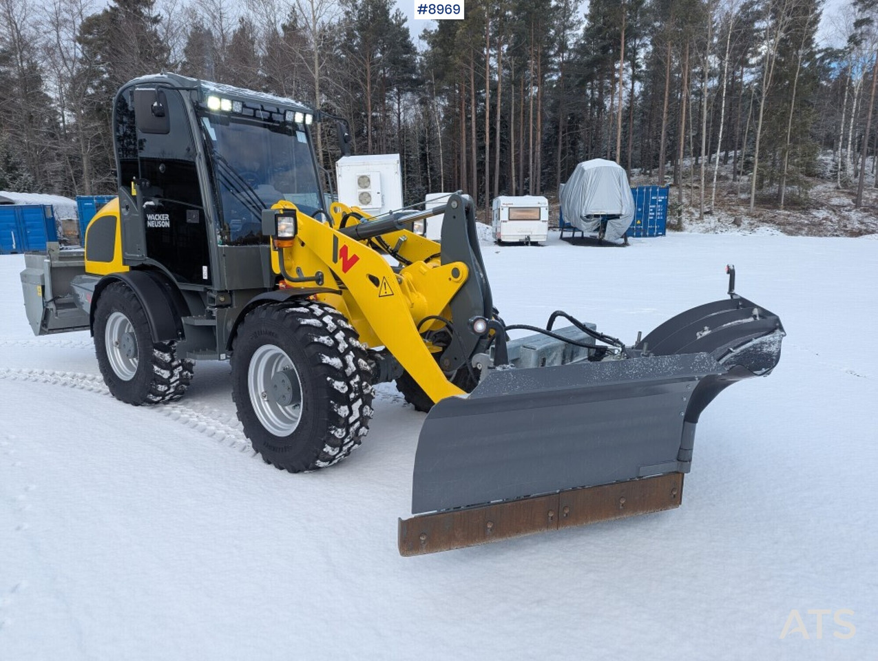 Wheel Loader Wacker Neuson WL52 with multiple attachments (SEE VIDEO) - Колёсный погрузчик: фото 2 Wheel Loader Wacker Neuson WL52 with multiple attachments (SEE VIDEO) - Колёсный погрузчик: фото 2