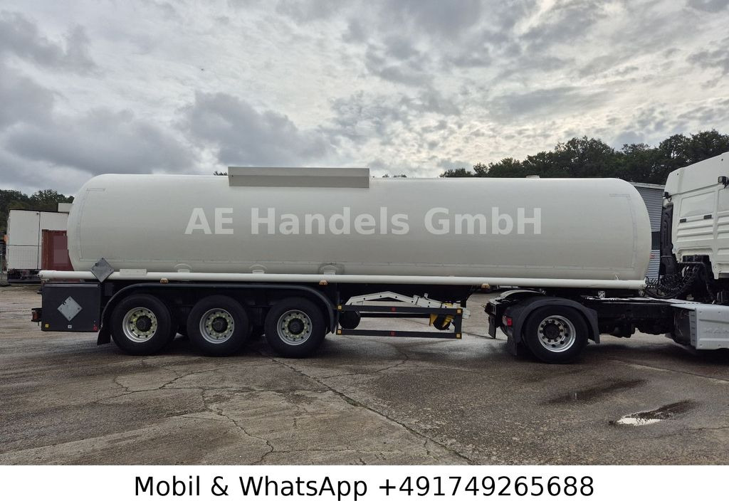 Schrader Z-STA 24-41/1 Chemie *41.000Liter / 1xKammer - Полуприцеп-цистерна: фото 2 Schrader Z-STA 24-41/1 Chemie *41.000Liter / 1xKammer - Полуприцеп-цистерна: фото 2