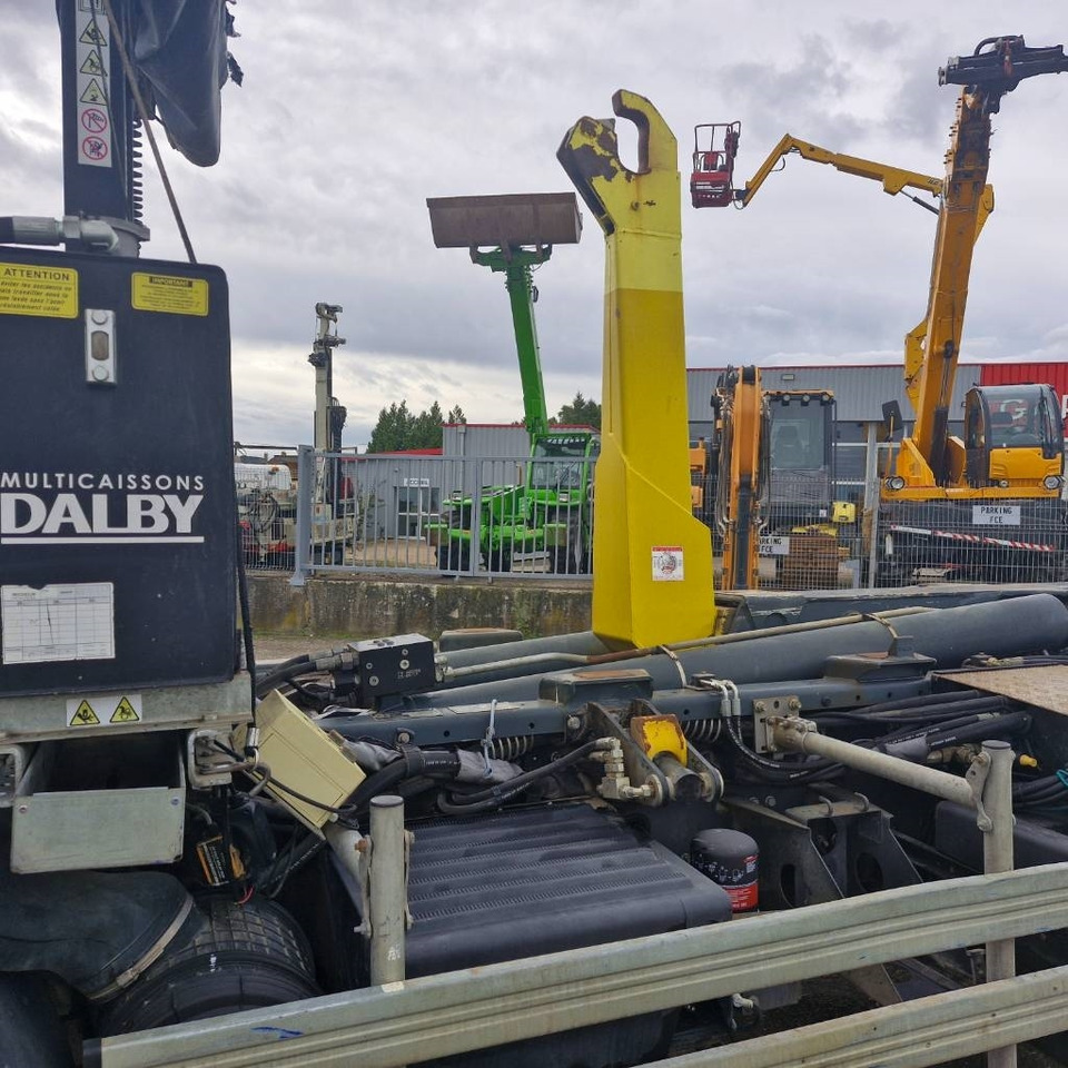 Крюковой мультилифт Renault D Wide 380: фото 17 Крюковой мультилифт Renault D Wide 380: фото 17