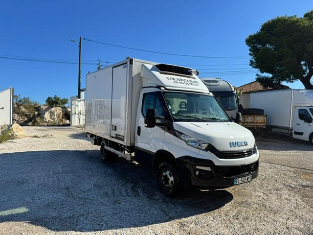 Iveco 35C16 CAISSE FRIGO LAMBERET ET CARRIER ET HAYON - Фургон-рефрижератор: фото 3 Iveco 35C16 CAISSE FRIGO LAMBERET ET CARRIER ET HAYON - Фургон-рефрижератор: фото 3