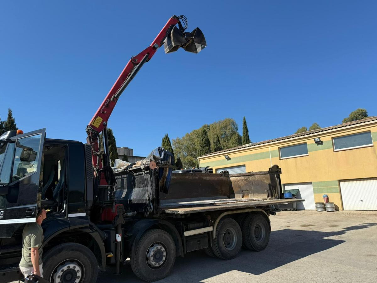 Iveco TRAKKER 410 EEV BI-BENNE GRUE MARREL 8X4 - Самосвал: фото 5 Iveco TRAKKER 410 EEV BI-BENNE GRUE MARREL 8X4 - Самосвал: фото 5