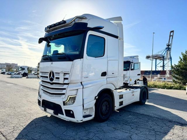 Mercedes ACTROS 1851 RETARDER - Тягач: фото 1 Mercedes ACTROS 1851 RETARDER - Тягач: фото 1