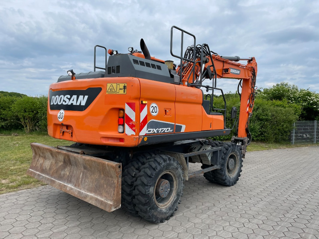 Doosan DX170W-5 - Мобильный кран: фото 2 Doosan DX170W-5 - Мобильный кран: фото 2