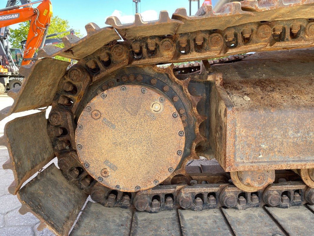 Doosan DX235LC-5 - Гусеничный экскаватор: фото 2 Doosan DX235LC-5 - Гусеничный экскаватор: фото 2