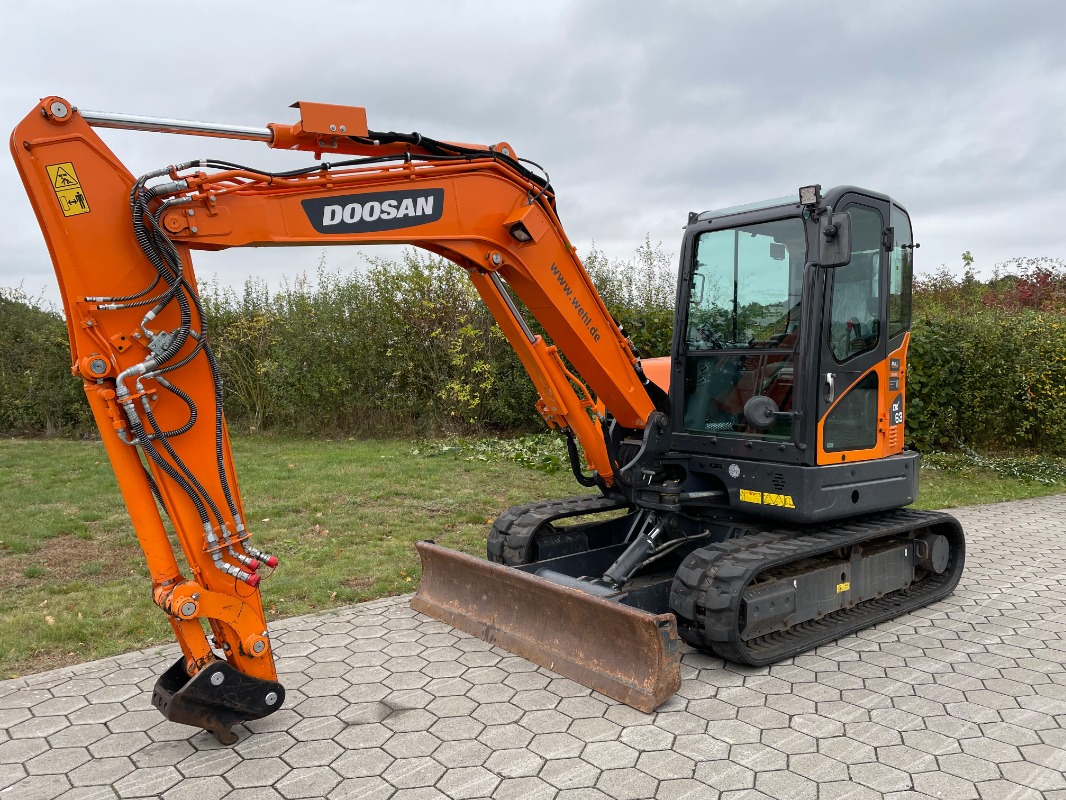 Doosan DX63-3 - Мини-экскаватор: фото 1 Doosan DX63-3 - Мини-экскаватор: фото 1