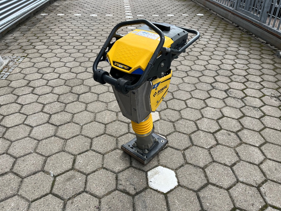 Bomag BT60E - Строительная техника: фото 1 Bomag BT60E - Строительная техника: фото 1