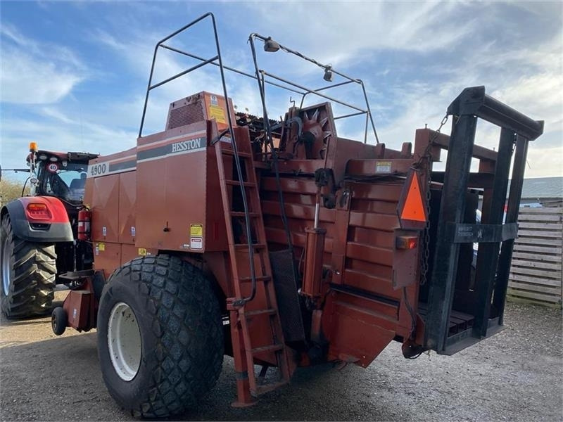 Hesston 4900 - Пресс-подборщик тюковый: фото 4 Hesston 4900 - Пресс-подборщик тюковый: фото 4