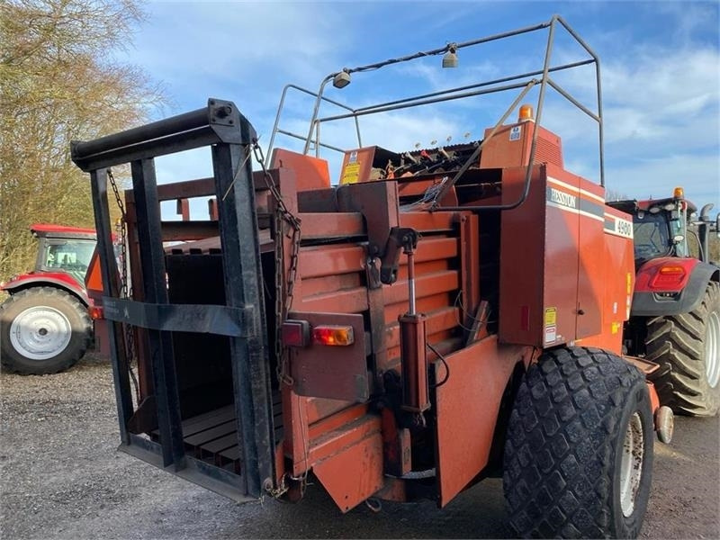 Hesston 4900 - Пресс-подборщик тюковый: фото 2 Hesston 4900 - Пресс-подборщик тюковый: фото 2