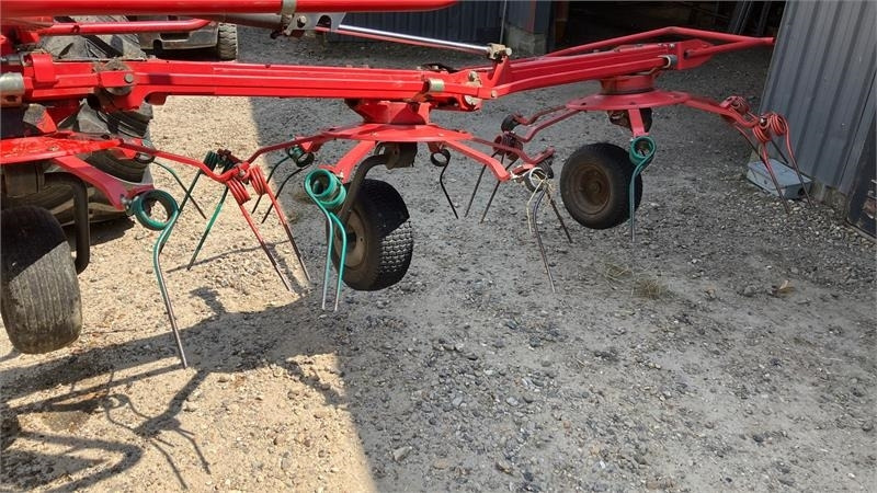 Kverneland 659 - 6 Rotor vender Vender - Сеноворошилка: фото 4 Kverneland 659 - 6 Rotor vender Vender - Сеноворошилка: фото 4