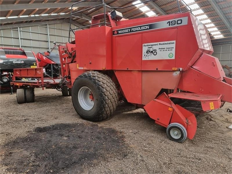 Massey Ferguson >190 bigpallepresser Parkland Ballevogn - Пресс-подборщик тюковый: фото 1 Massey Ferguson >190 bigpallepresser Parkland Ballevogn - Пресс-подборщик тюковый: фото 1