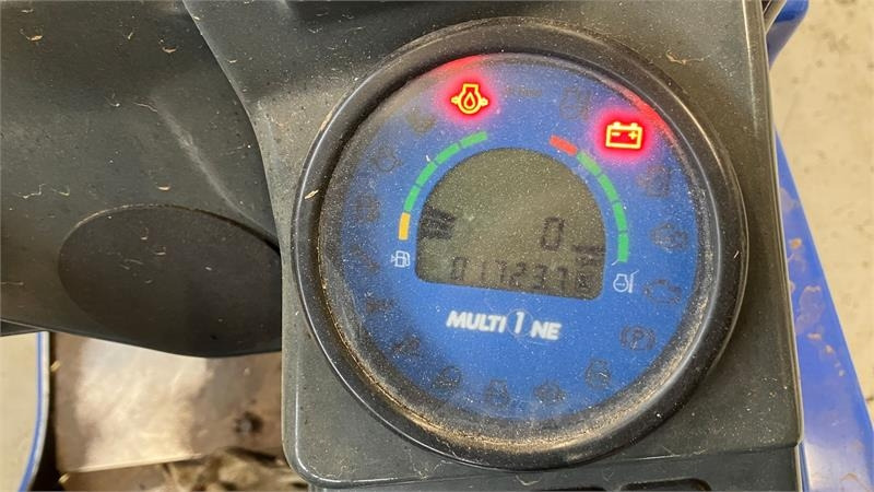 Multione 5.3 5.3 - Компактный фронтальный погрузчик: фото 5 Multione 5.3 5.3 - Компактный фронтальный погрузчик: фото 5