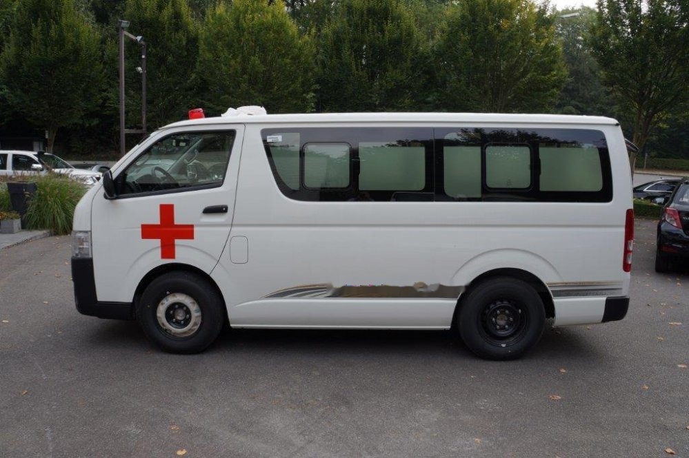 Toyota Hiace STANDARD ROOF ambulance 2.5L Diesel Manual - Микроавтобус, Пассажирский фургон: фото 2 Toyota Hiace STANDARD ROOF ambulance 2.5L Diesel Manual - Микроавтобус, Пассажирский фургон: фото 2