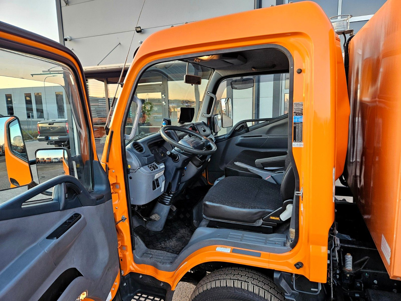 Мусоровоз Mitsubishi Fuso Canter 6S15 Zoeller Micro Müllpresse: фото 12