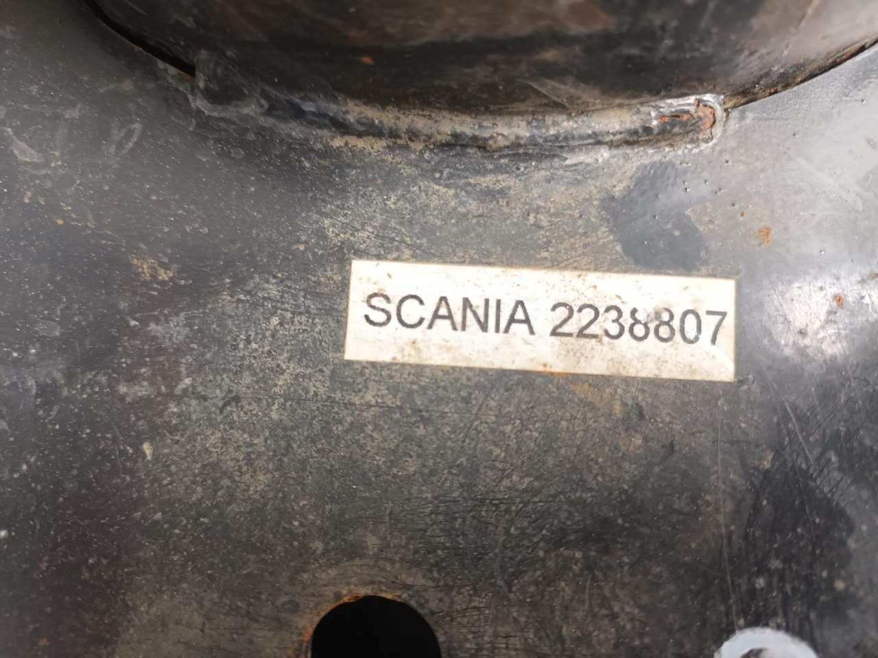 Supporto trasmissione Scania - Ось и запчасти: фото 2 Supporto trasmissione Scania - Ось и запчасти: фото 2