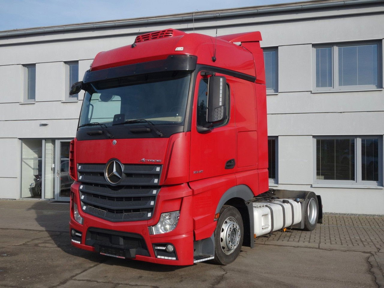 Mercedes-Benz Actros 1845 Lsnrl, Lowdeck, Standklima, 2 Stk. - Тягач: фото 1 Mercedes-Benz Actros 1845 Lsnrl, Lowdeck, Standklima, 2 Stk. - Тягач: фото 1