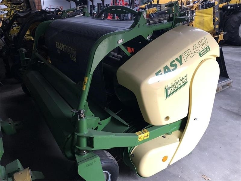 Krone EasyFlow 300S - Оборудование для кормоуборочного комбайна: фото 3 Krone EasyFlow 300S - Оборудование для кормоуборочного комбайна: фото 3
