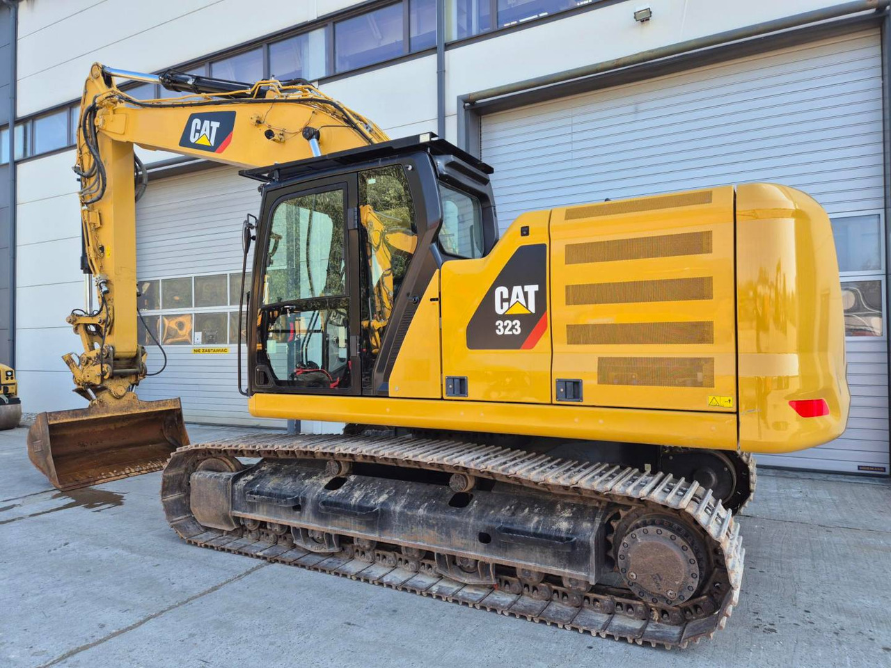 CAT 323 - Гусеничный экскаватор: фото 4 CAT 323 - Гусеничный экскаватор: фото 4