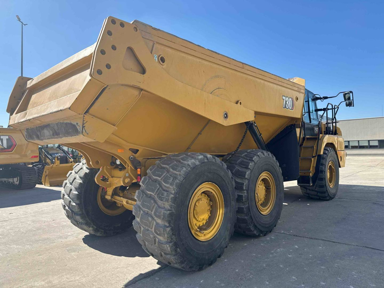 CAT 730 - Сочленённый самосвал: фото 3 CAT 730 - Сочленённый самосвал: фото 3