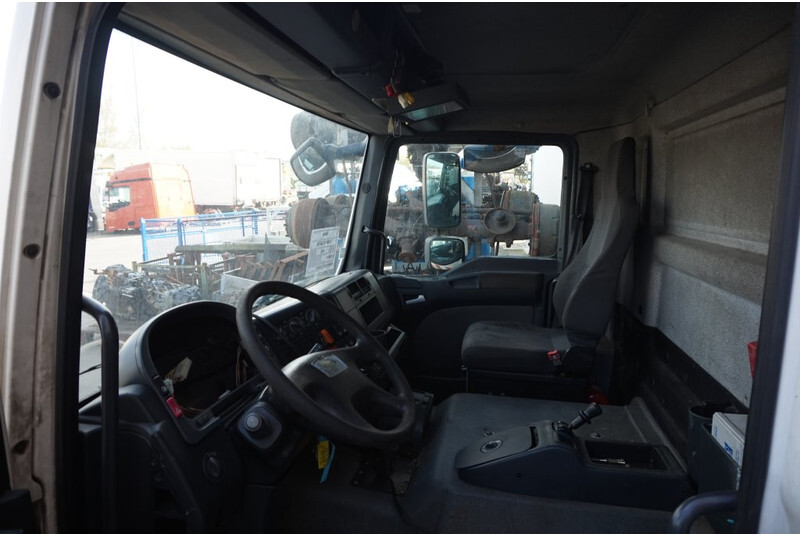 MAN F99L10 TGM 6 CYL 81.60000-7786 - Кабина и интерьер для Грузовиков: фото 5 MAN F99L10 TGM 6 CYL 81.60000-7786 - Кабина и интерьер для Грузовиков: фото 5