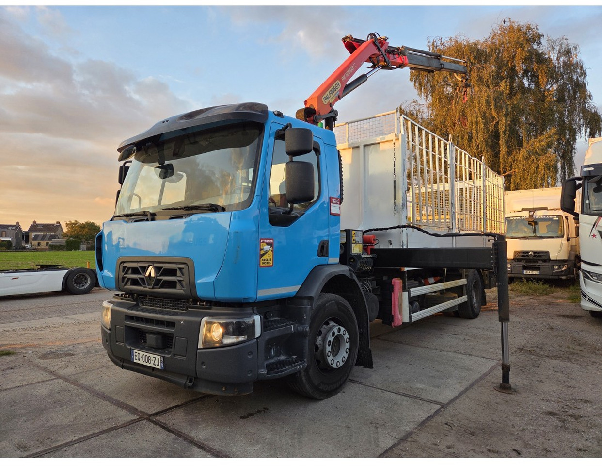 Renault C 280 4X2 Palfinger PK12002 EH Kran Crane Remote Control Automat flatbed truck - Грузовик бортовой/ Платформа, Автоманипулятор: фото 1 Renault C 280 4X2 Palfinger PK12002 EH Kran Crane Remote Control Automat flatbed truck - Грузовик бортовой/ Платформа, Автоманипулятор: фото 1