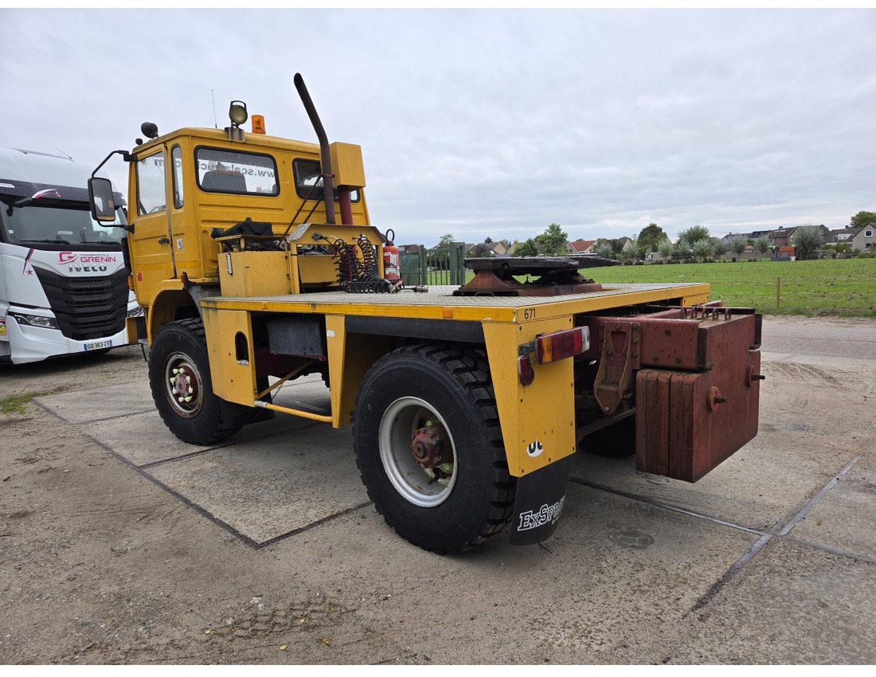 RENAULT M170 4x4 TRACTOR UNIT FULL SPRING SUSPENSION VERY LOW MILEAGE - Тягач: фото 4 RENAULT M170 4x4 TRACTOR UNIT FULL SPRING SUSPENSION VERY LOW MILEAGE - Тягач: фото 4