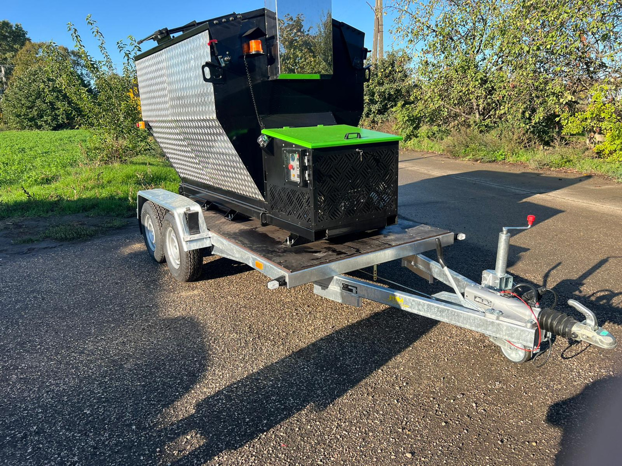 TICAB Asphalt Hot Box from the Manufacturer for 2,8 t, termiskais bunkurs asfaltam HB-2 - Асфальтоукладочная техника: фото 4 TICAB Asphalt Hot Box from the Manufacturer for 2,8 t, termiskais bunkurs asfaltam HB-2 - Асфальтоукладочная техника: фото 4