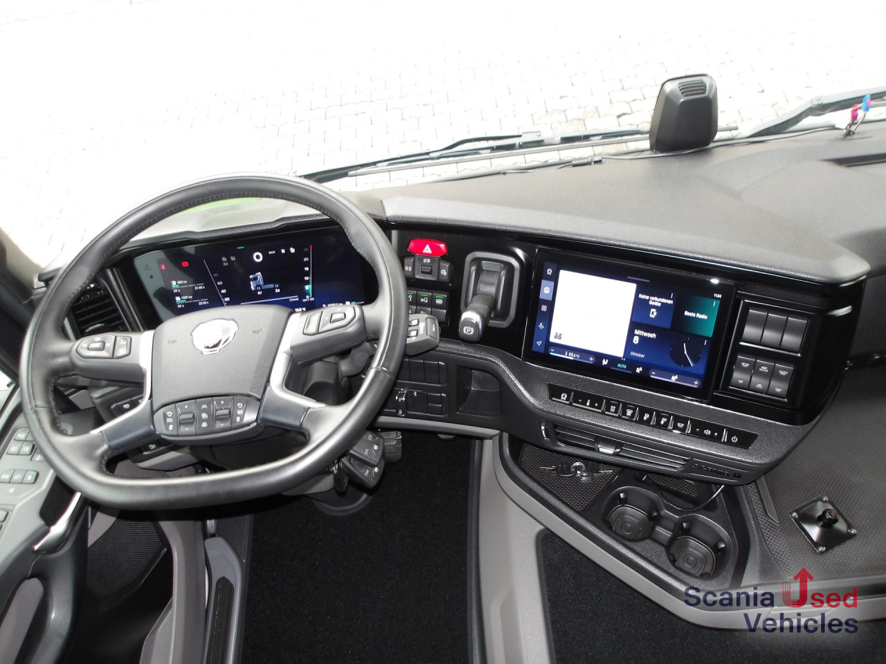 Тягач SCANIA R 460 EB - MEGA - HIGHLINE - 2x TANKs - ACC: фото 15
