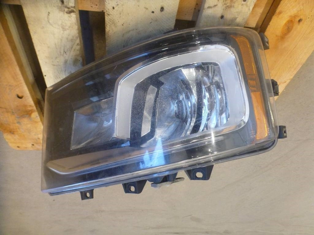 Scania R 650 - Электрическая система для Грузовиков: фото 1 Scania R 650 - Электрическая система для Грузовиков: фото 1