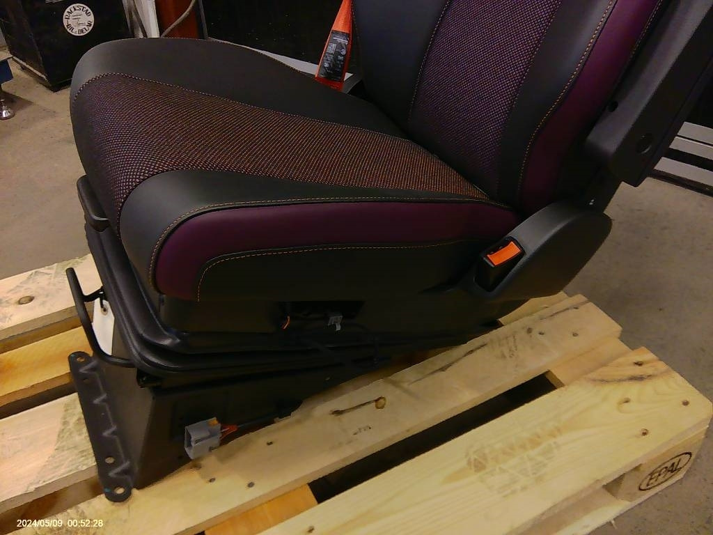 Volvo FM förarstol, 23766422 - Кабина для Грузовиков: фото 3 Volvo FM förarstol, 23766422 - Кабина для Грузовиков: фото 3