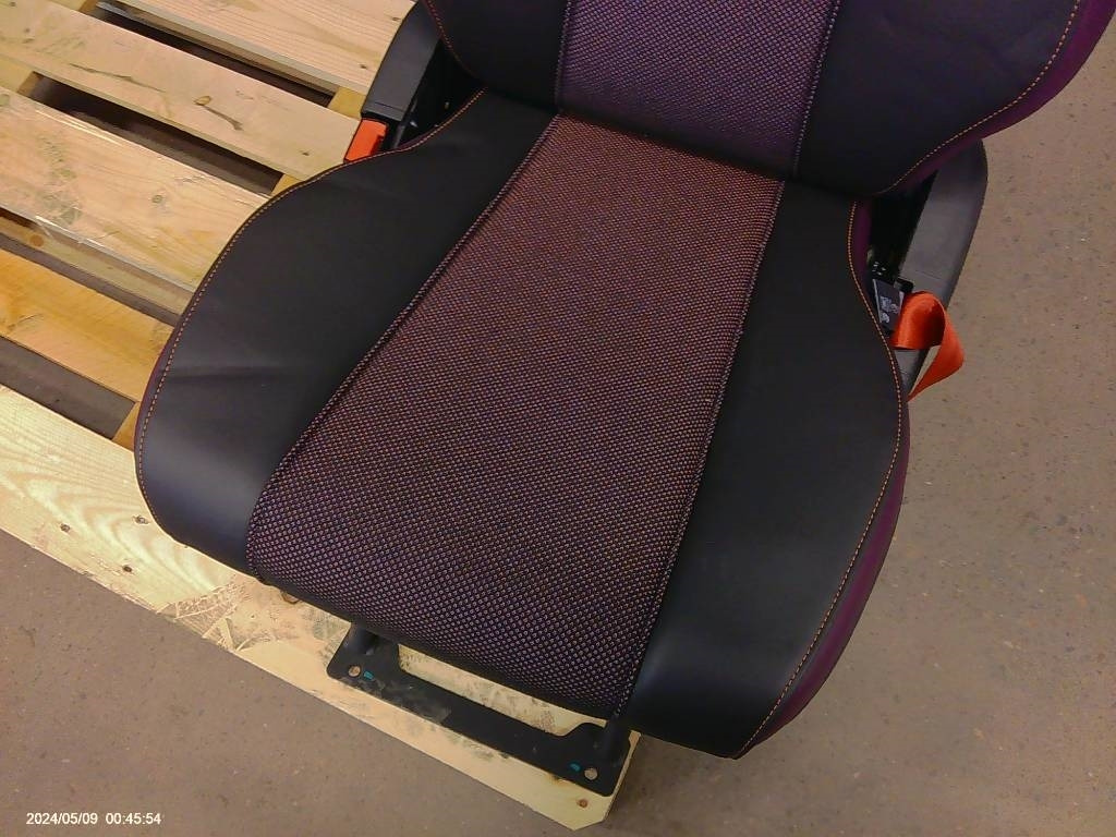 Volvo FM passagerarstol, 23766362 - Кабина для Грузовиков: фото 4 Volvo FM passagerarstol, 23766362 - Кабина для Грузовиков: фото 4