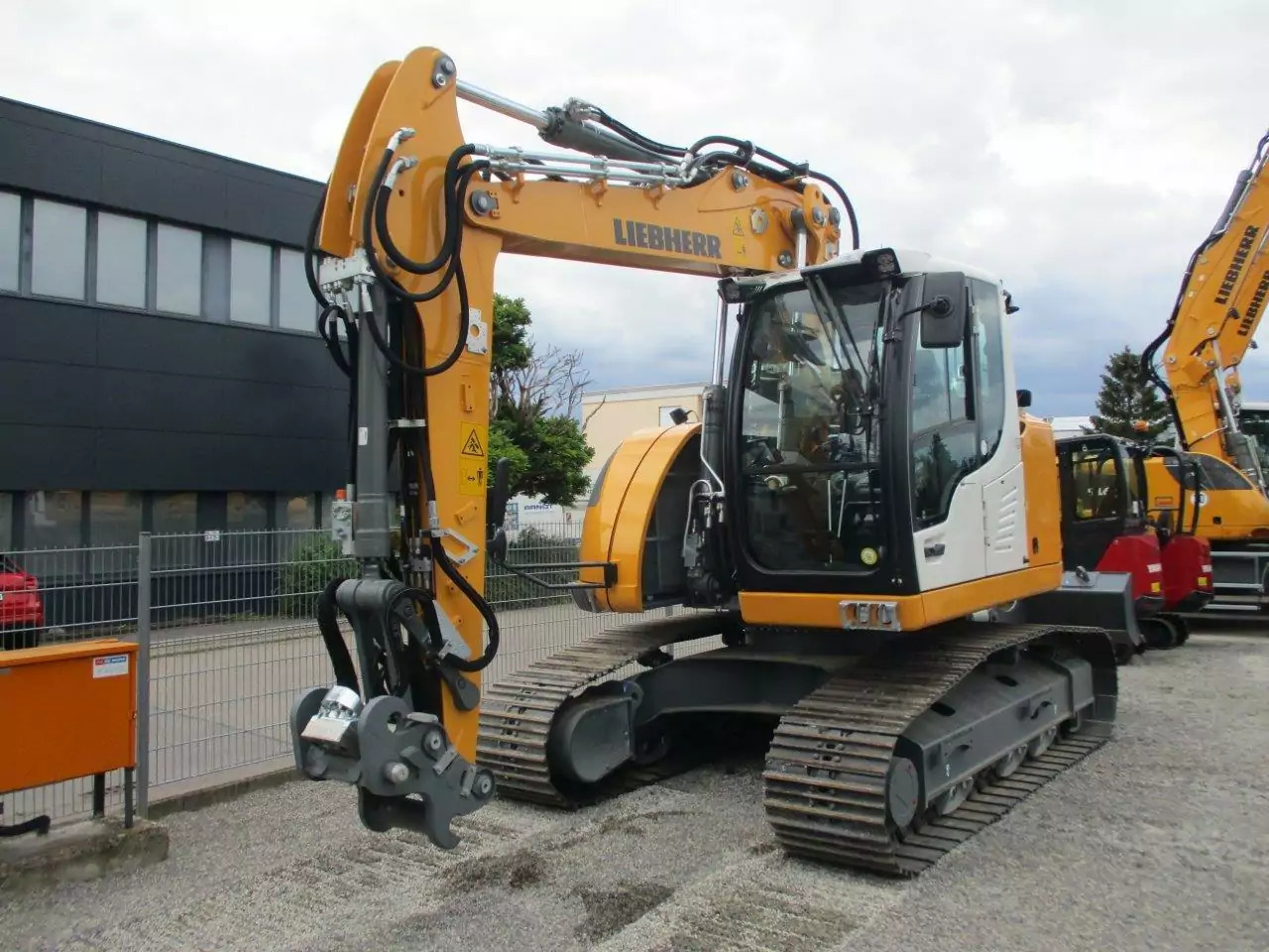 2023 Liebherr R 914 Compact G6.1-D - Гусеничный экскаватор: фото 1 2023 Liebherr R 914 Compact G6.1-D - Гусеничный экскаватор: фото 1